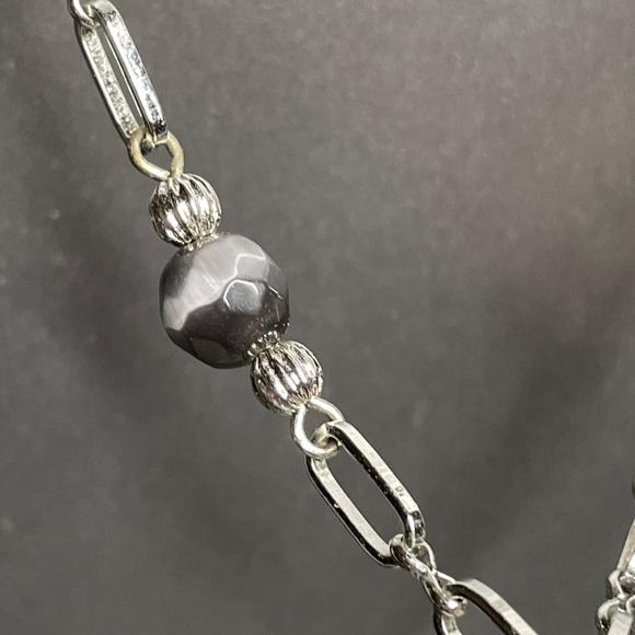 Lia Sophia Cats Eye Dalmatian Jasper Lariat 16-19” Necklace - Picture 6 of 9